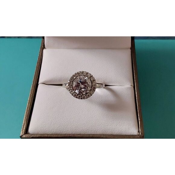 Gorgeous 3 Ct. Round Cut Sim Diamond Halo Engagement/Bridal Ring Sz 8~.925SS - Picture 1 of 3